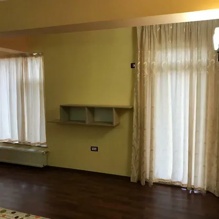 Apartament Apartament Rares Mamaja