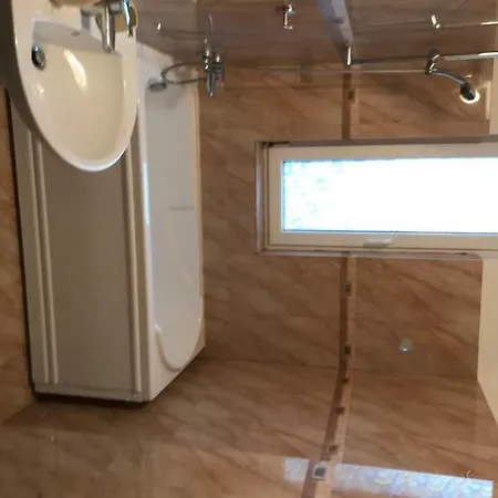 Apartament Rares Mamaja
